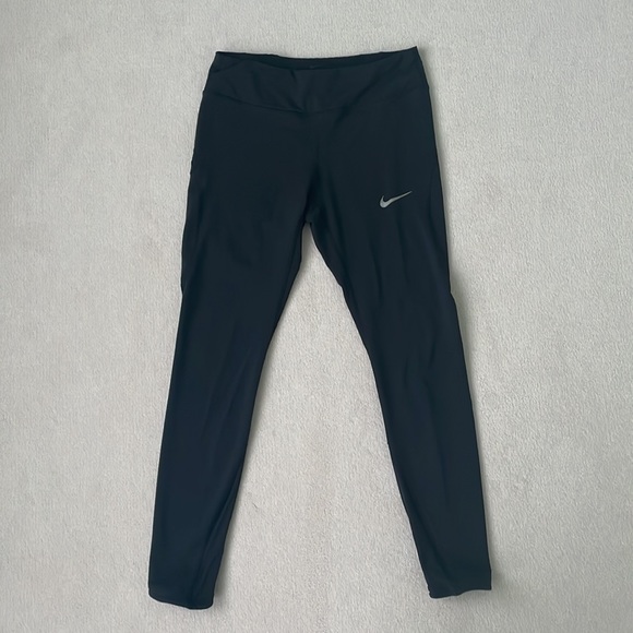 Nike Dri-FIT Epic Luxe 7/8-Length Leggings - Picture 6 of 8